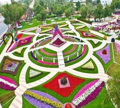 Bašta cvijeća u Kermanshahu, jedno ogromno slikarsko platno na zemlji