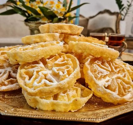 Monaka, kolačić s čipkastim uzorkom iz Jazda