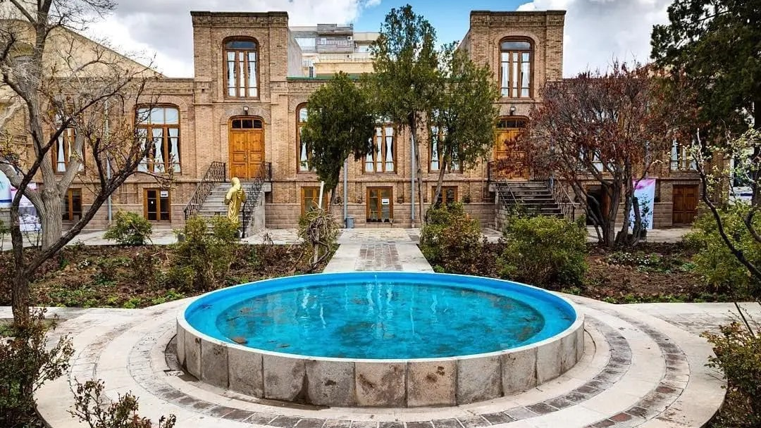 خانه پروین اعتصامی، فرصتی برای آشنایی با بزرگ‌ترین شاعر زن معاصر ایران