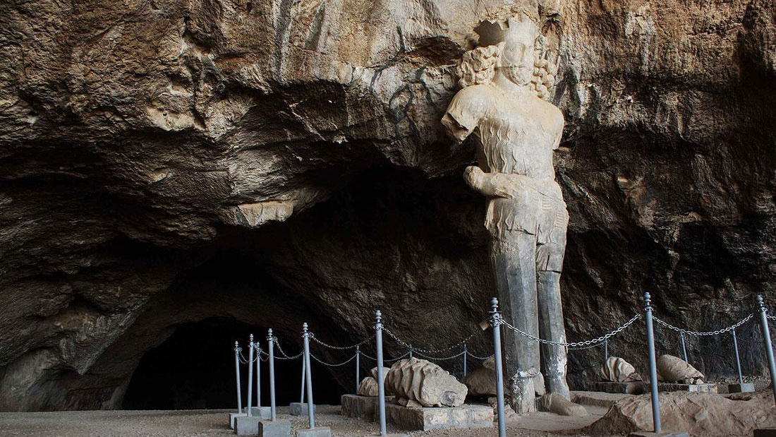 Špilja Shapur, nevjerojatna špilja u kojoj se nalazi najveći kip starog Irana