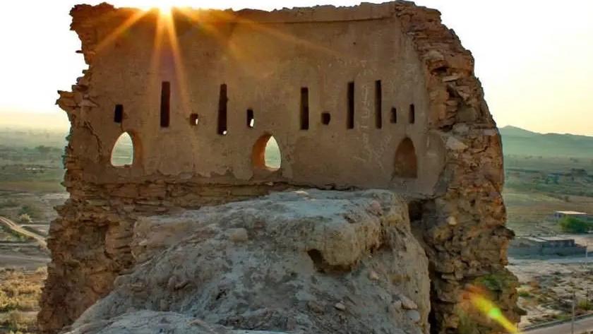 Tvrđava Fin – veličanstvena građevina koja se uzdiže iznad gustih palmi